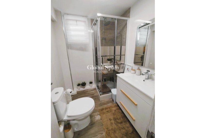 Resale - VILLA -
SAN MIGUEL DE SALINAS - Inland