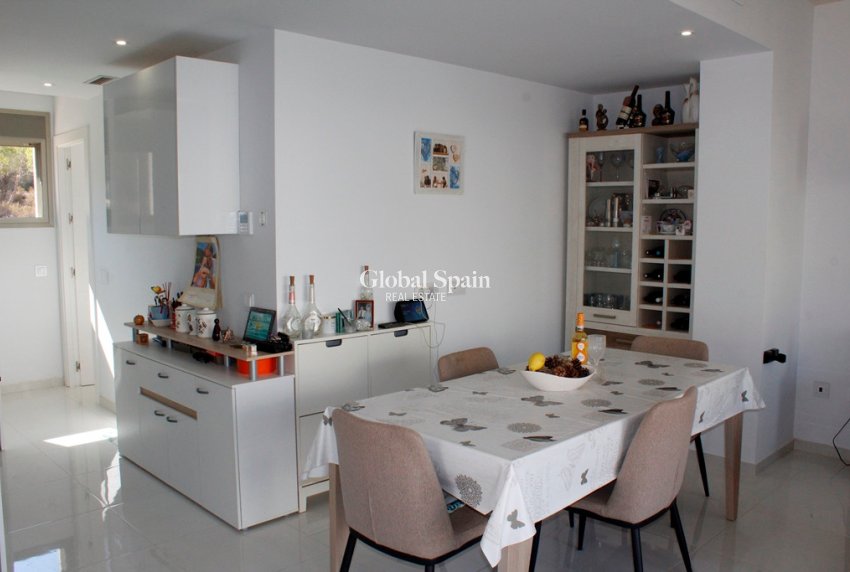 Resale - VILLA -
SAN MIGUEL DE SALINAS - Inland