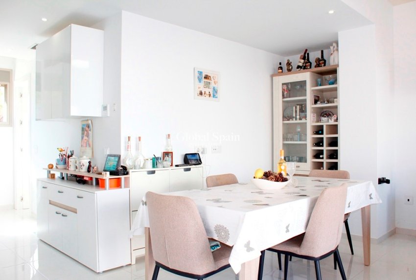 Resale - VILLA -
SAN MIGUEL DE SALINAS - Inland