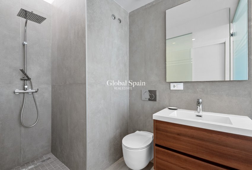 Resale - VILLA -
SAN MIGUEL DE SALINAS - Inland