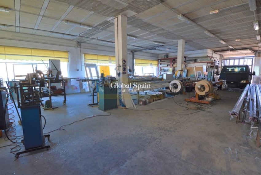 Resale - VILLA -
SAN MIGUEL DE SALINAS - Inland