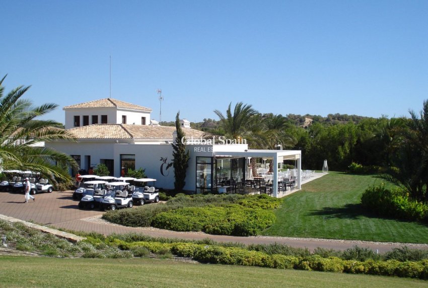 Resale - VILLA -
SAN MIGUEL DE SALINAS - Inland