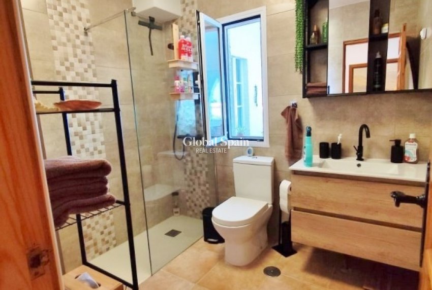 Resale - VILLA -
SAN MIGUEL DE SALINAS - Inland