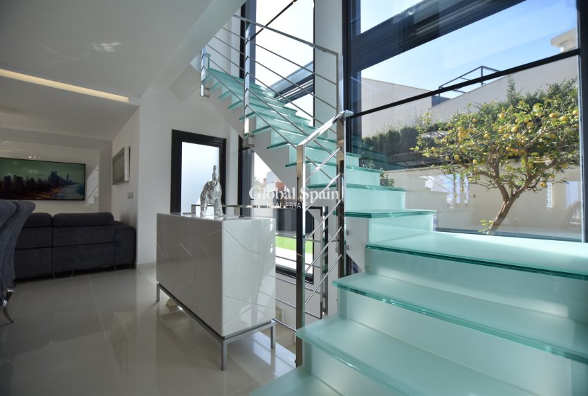 Resale - VILLA -
SAN MIGUEL DE SALINAS - Inland