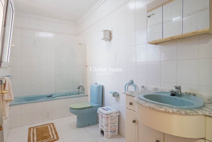 Resale - VILLA -
SAN MIGUEL DE SALINAS - Inland