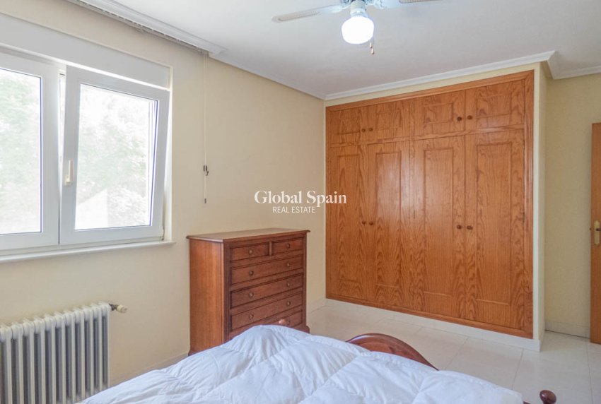 Resale - VILLA -
SAN MIGUEL DE SALINAS - Inland