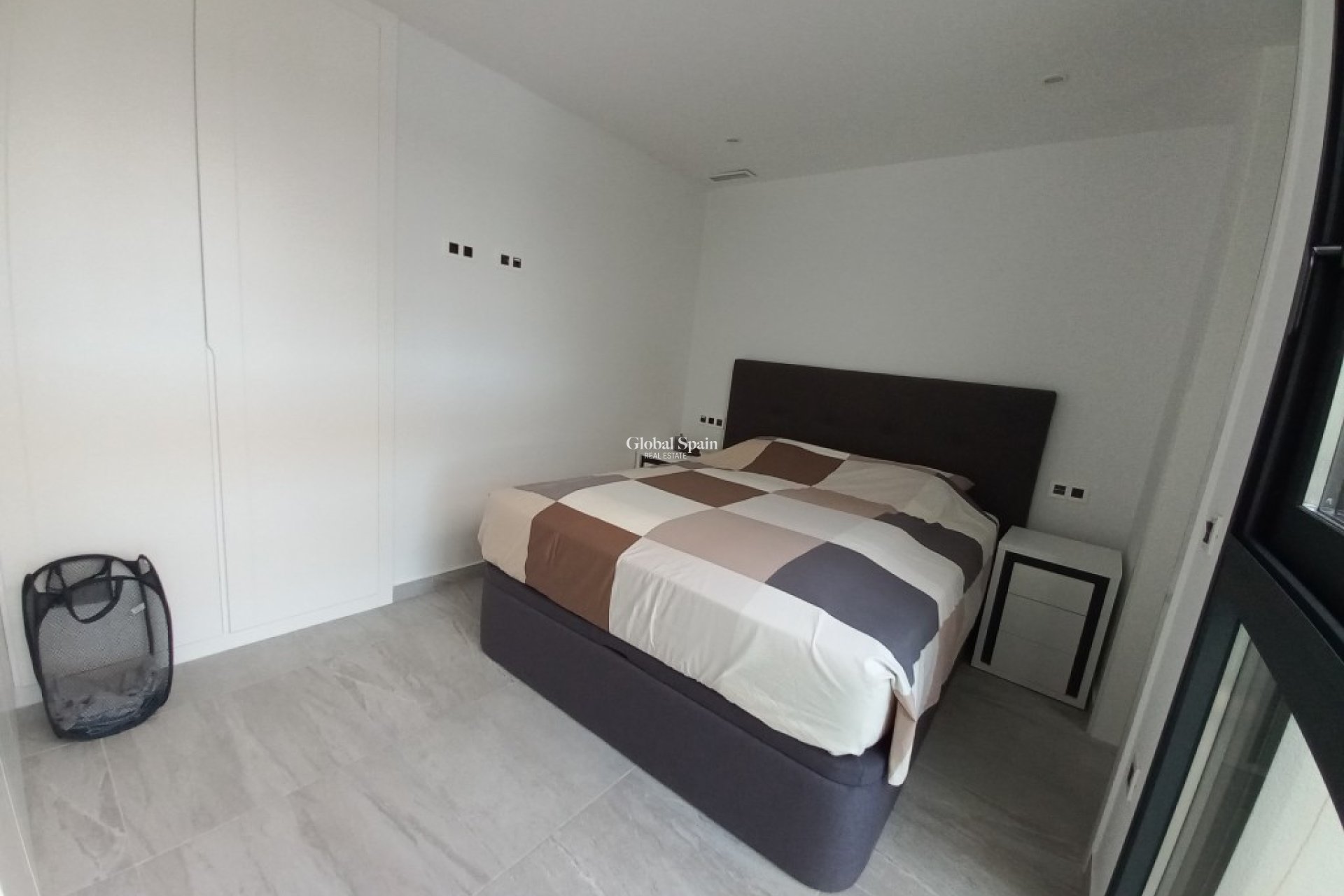 Resale - VILLA -
SAN MIGUEL DE SALINAS - Inland