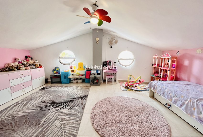 Resale - VILLA -
SAN MIGUEL DE SALINAS - Inland