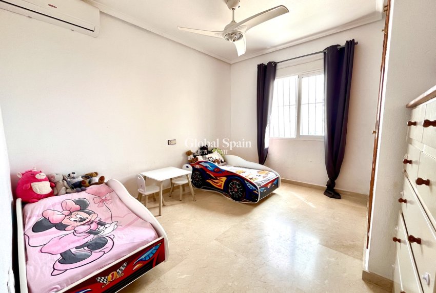 Resale - VILLA -
SAN MIGUEL DE SALINAS - Inland