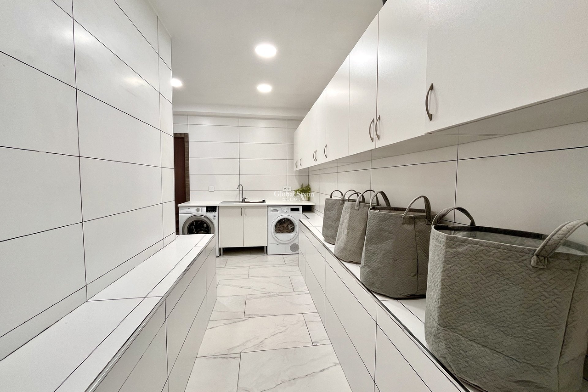 Resale - VILLA -
SAN MIGUEL DE SALINAS - Inland