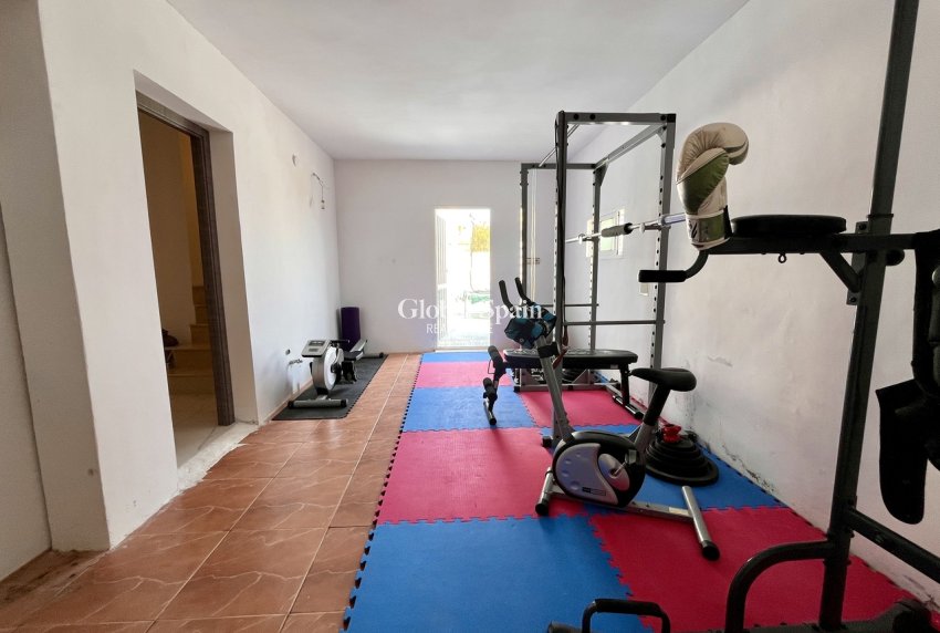 Resale - VILLA -
SAN MIGUEL DE SALINAS - Inland