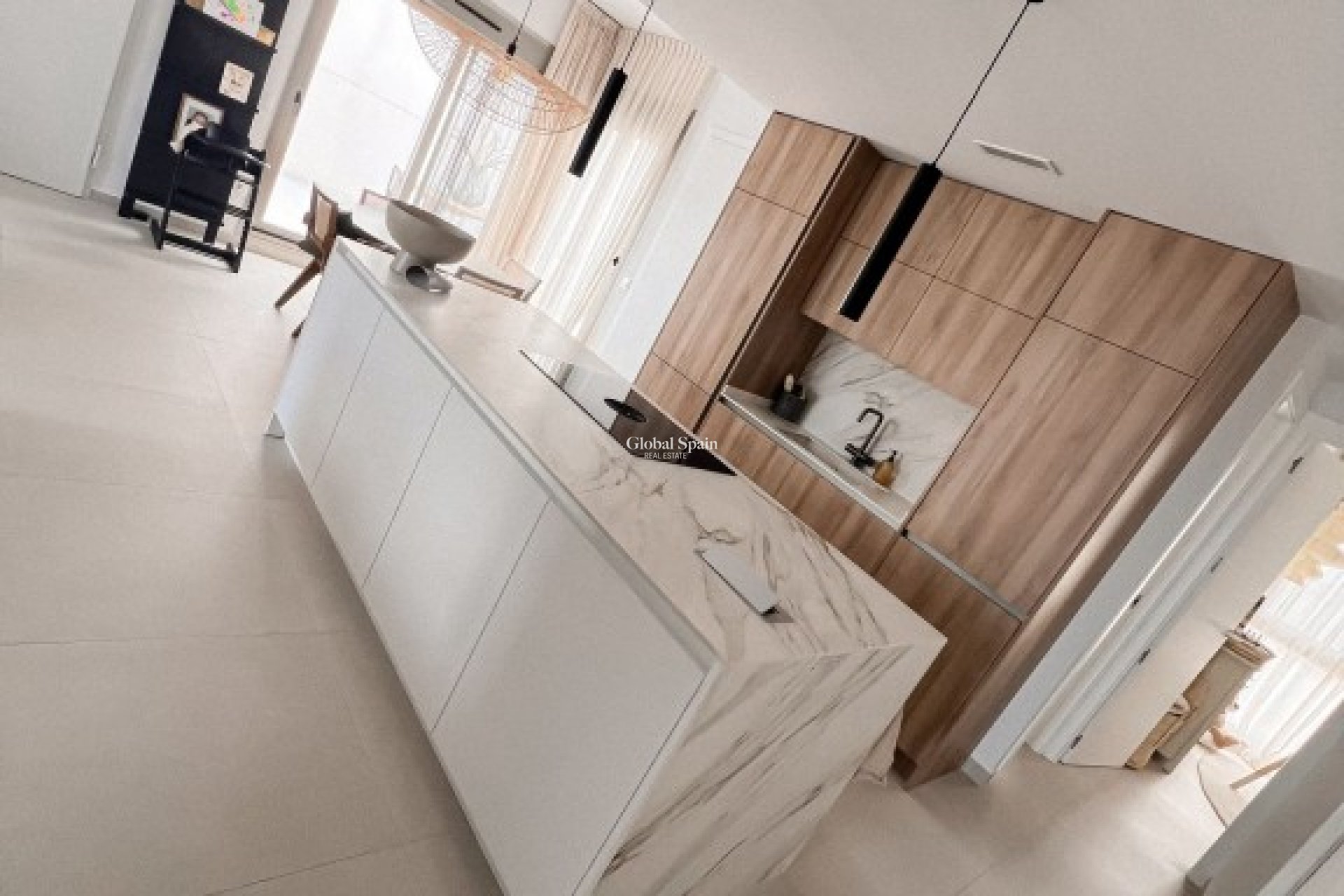 Resale - VILLA -
SAN MIGUEL DE SALINAS - Inland