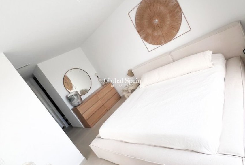 Resale - VILLA -
SAN MIGUEL DE SALINAS - Inland