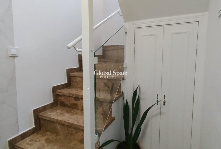 Resale - VILLA -
SAN MIGUEL DE SALINAS - Inland