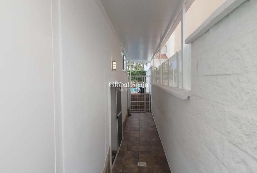 Resale - VILLA -
SAN MIGUEL DE SALINAS - Inland