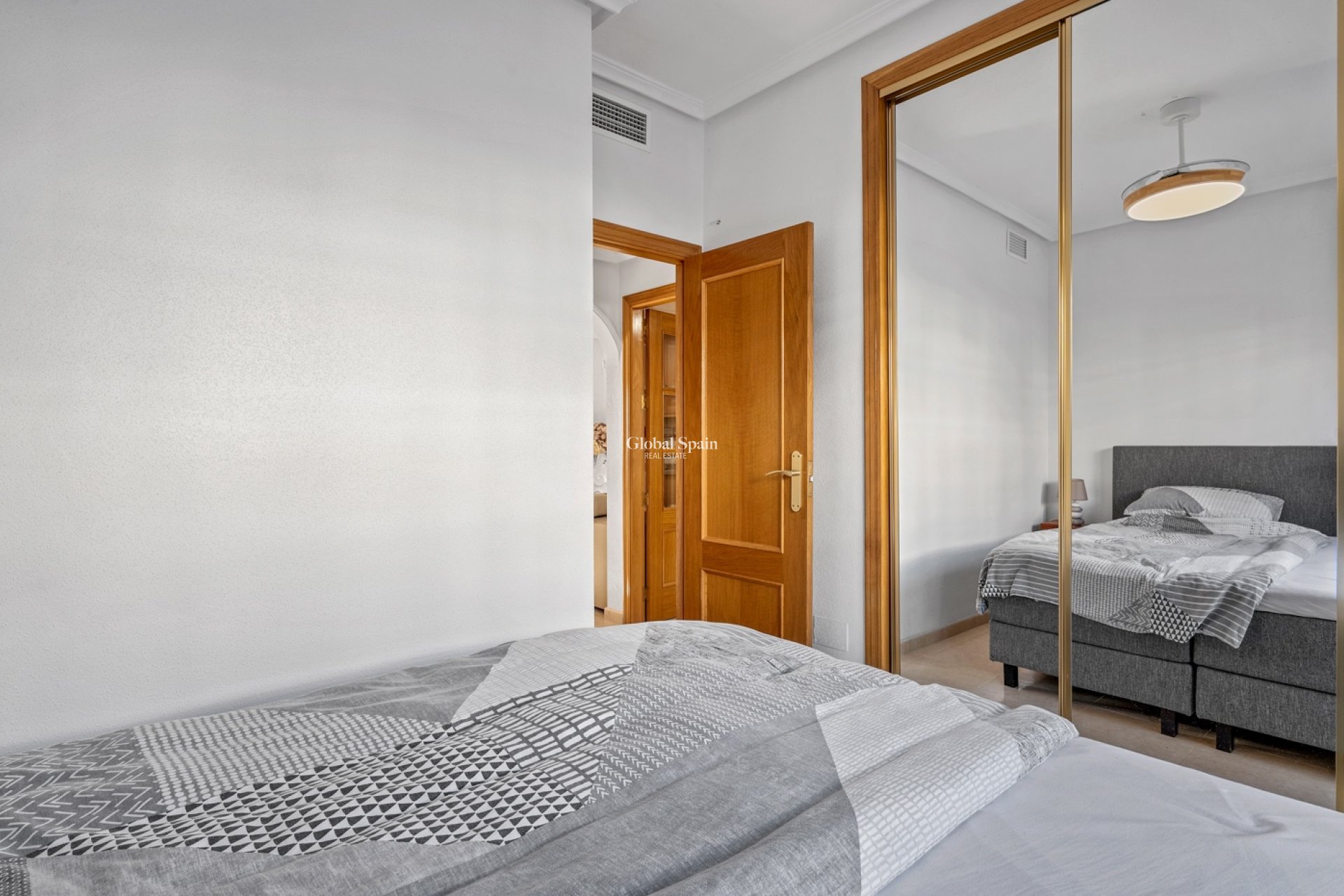 Resale - VILLA -
SAN MIGUEL DE SALINAS - Inland