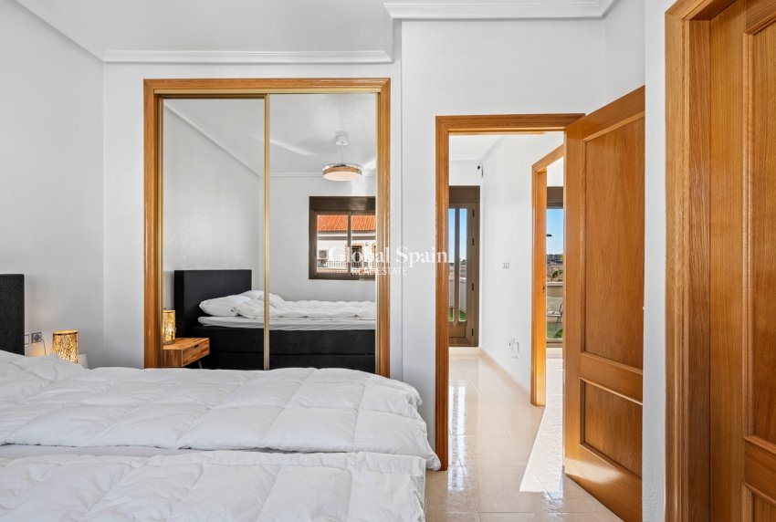 Resale - VILLA -
SAN MIGUEL DE SALINAS - Inland