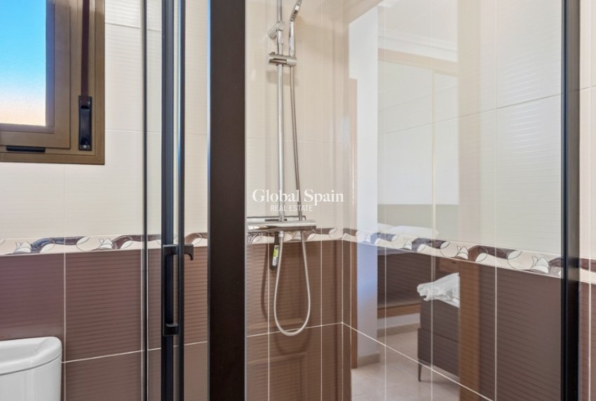 Resale - VILLA -
SAN MIGUEL DE SALINAS - Inland