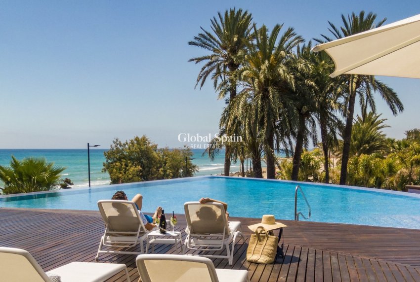 Resale - VILLA -
SAN MIGUEL DE SALINAS - Inland