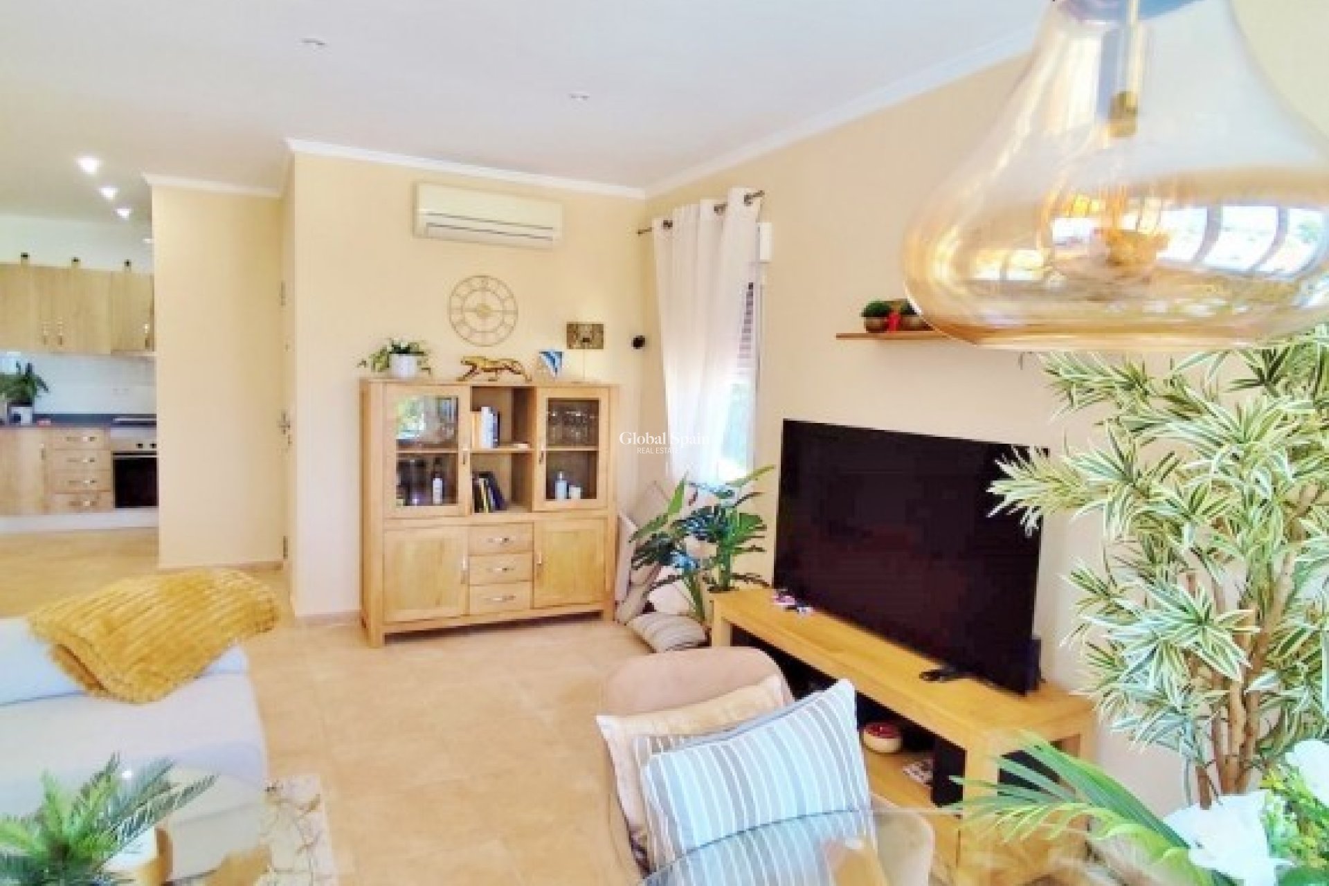 Resale - VILLA -
SAN MIGUEL DE SALINAS - Inland