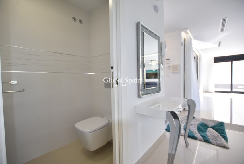 Resale - VILLA -
SAN MIGUEL DE SALINAS - Inland