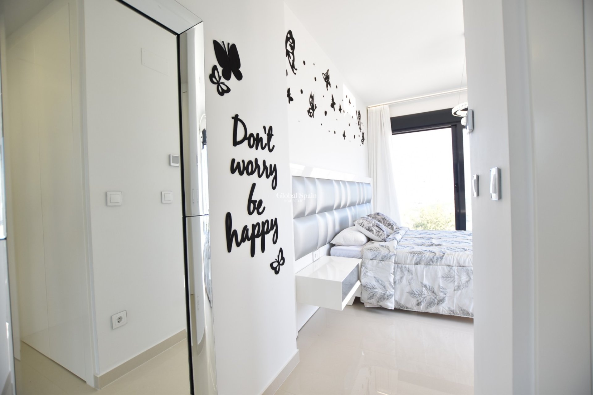 Resale - VILLA -
SAN MIGUEL DE SALINAS - Inland