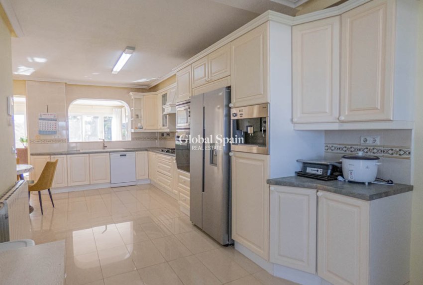 Resale - VILLA -
SAN MIGUEL DE SALINAS - Inland