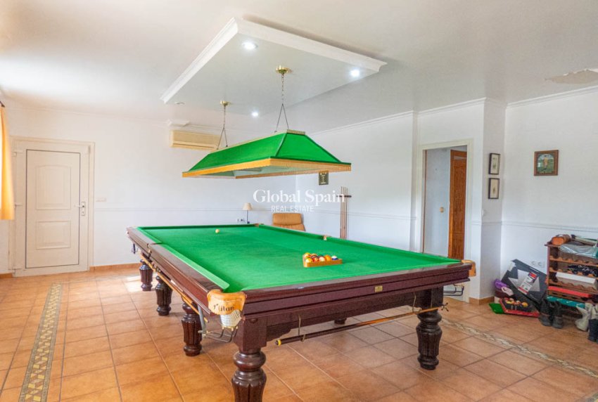 Resale - VILLA -
SAN MIGUEL DE SALINAS - Inland