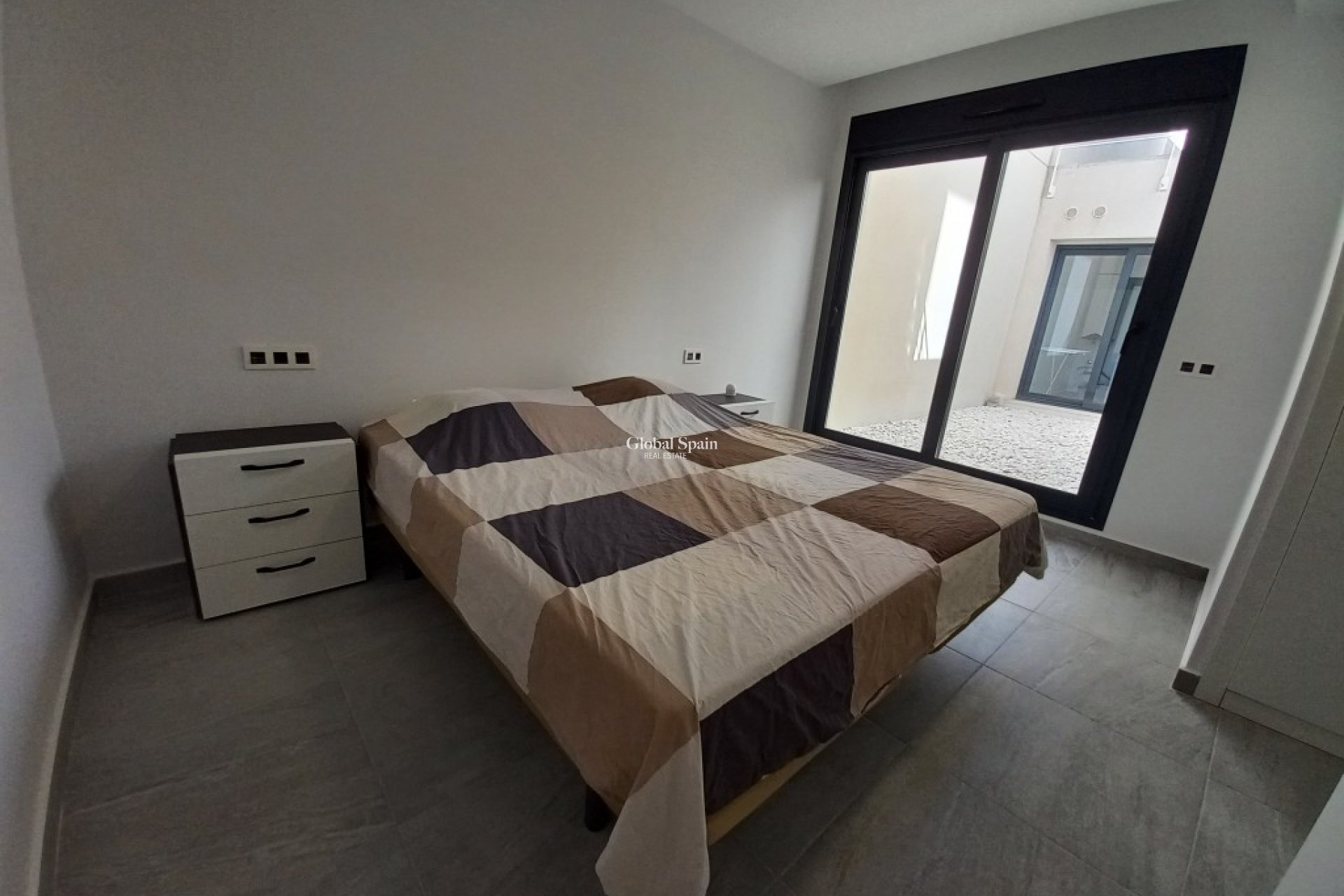 Resale - VILLA -
SAN MIGUEL DE SALINAS - Inland