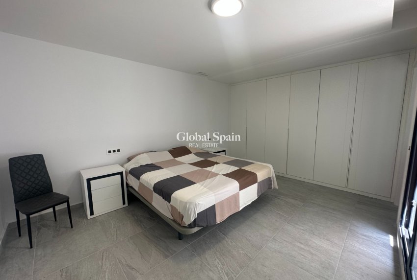 Resale - VILLA -
SAN MIGUEL DE SALINAS - Inland