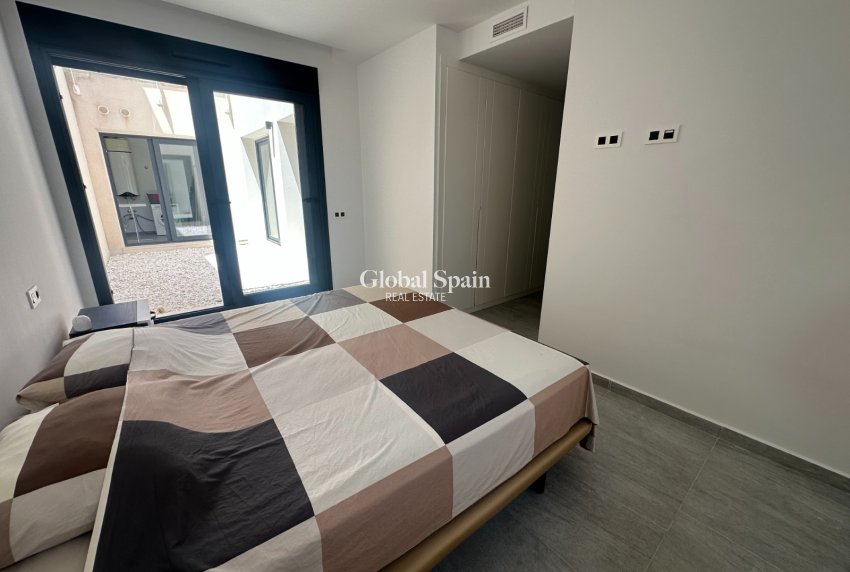 Resale - VILLA -
SAN MIGUEL DE SALINAS - Inland