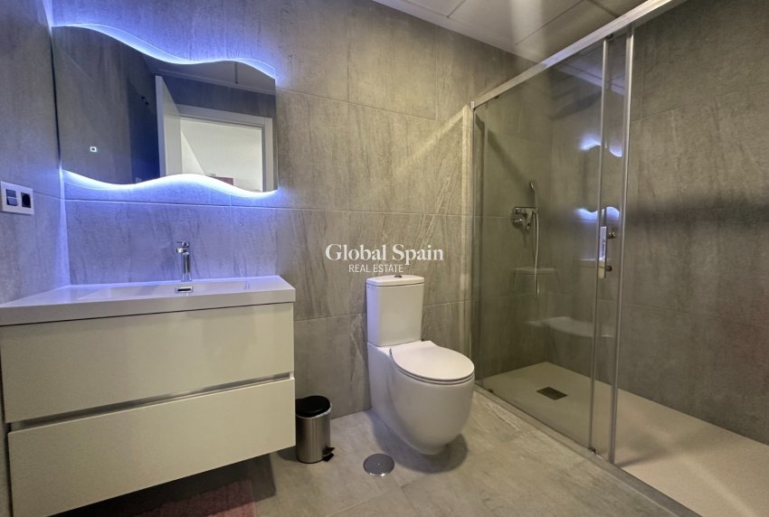 Resale - VILLA -
SAN MIGUEL DE SALINAS - Inland