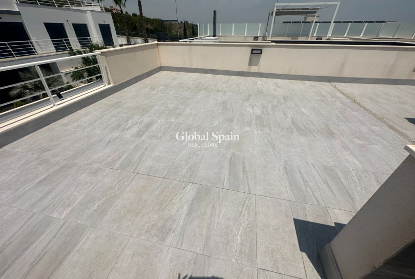 Resale - VILLA -
SAN MIGUEL DE SALINAS - Inland