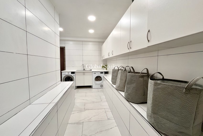 Resale - VILLA -
SAN MIGUEL DE SALINAS - Inland