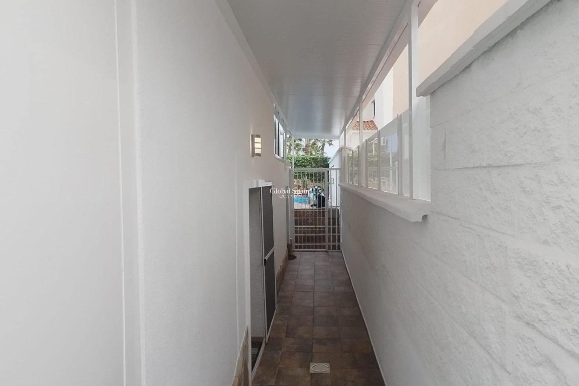 Resale - VILLA -
SAN MIGUEL DE SALINAS - Inland