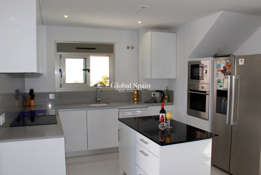 Resale - VILLA -
SAN MIGUEL DE SALINAS - Inland