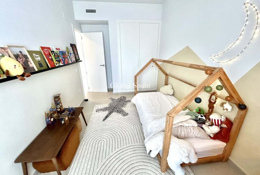 Resale - VILLA -
SAN MIGUEL DE SALINAS - Inland