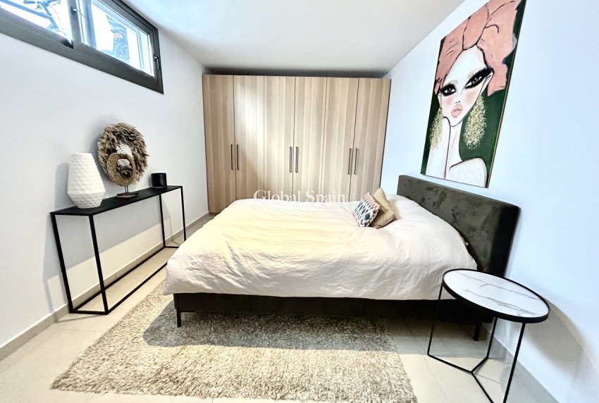 Resale - VILLA -
SAN MIGUEL DE SALINAS - Inland