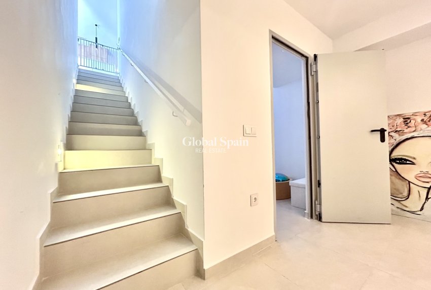 Resale - VILLA -
SAN MIGUEL DE SALINAS - Inland