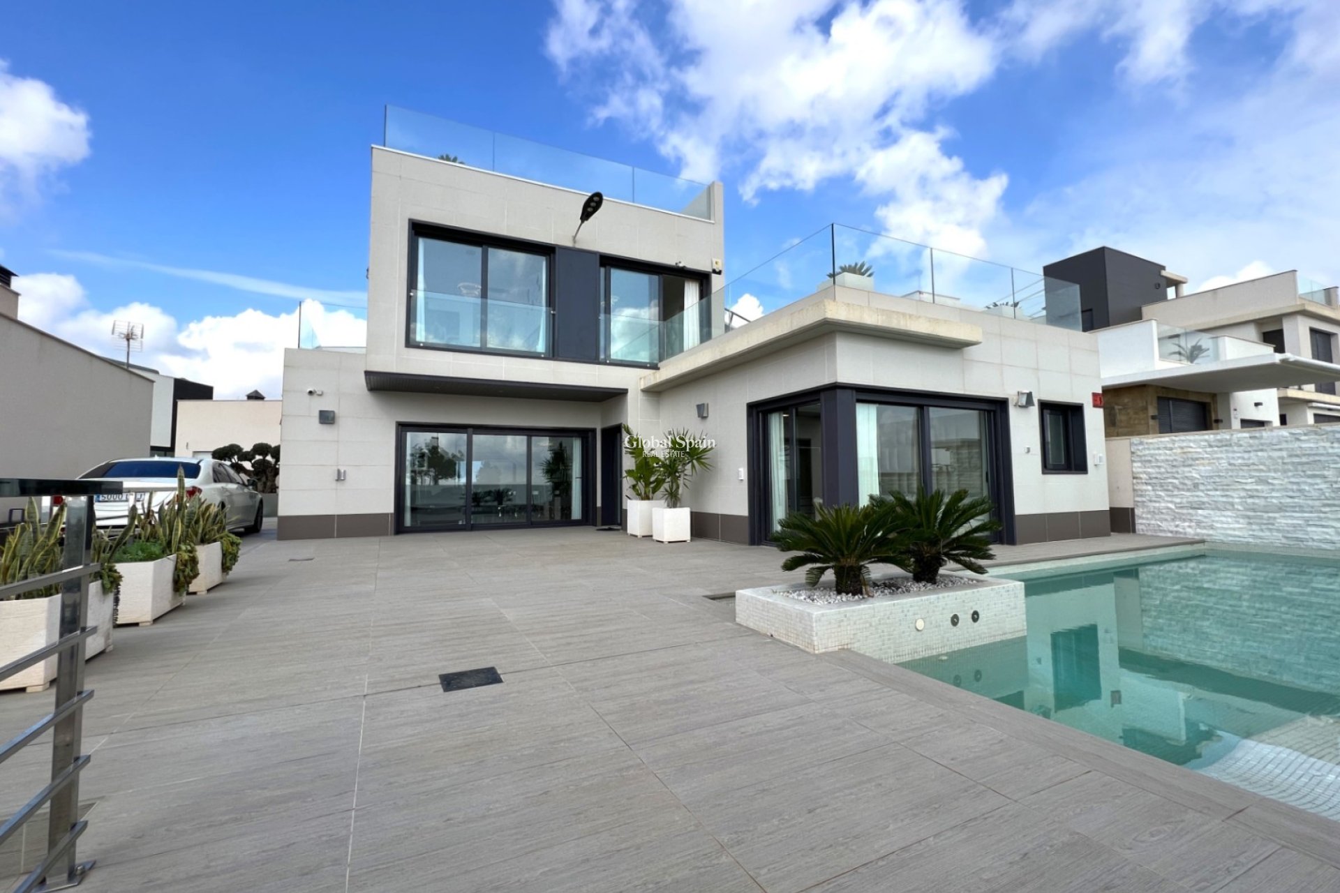 Resale - VILLA -
SAN MIGUEL DE SALINAS - Inland