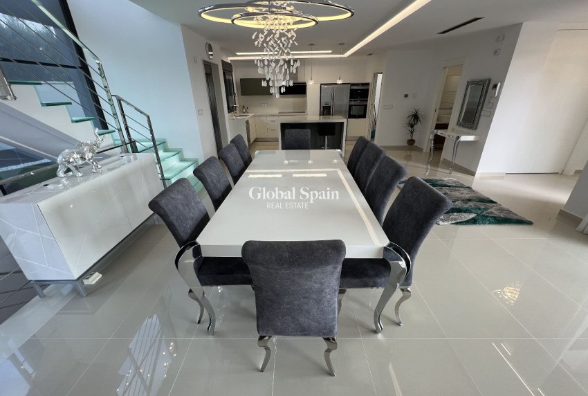 Resale - VILLA -
SAN MIGUEL DE SALINAS - Inland