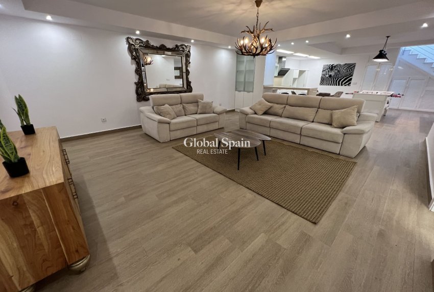 Resale - VILLA -
SAN MIGUEL DE SALINAS - Inland