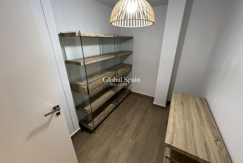 Resale - VILLA -
SAN MIGUEL DE SALINAS - Inland