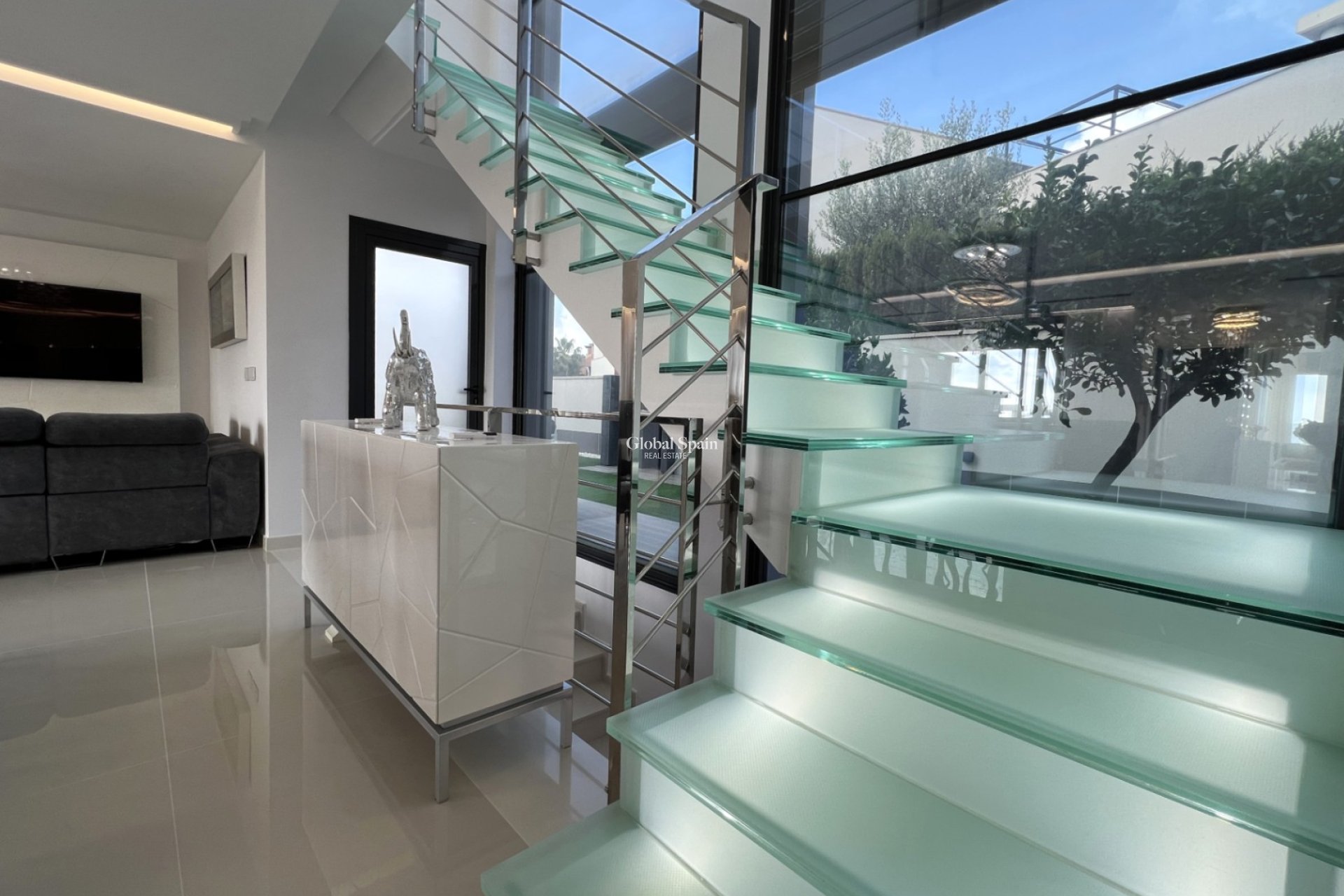 Resale - VILLA -
SAN MIGUEL DE SALINAS - Inland