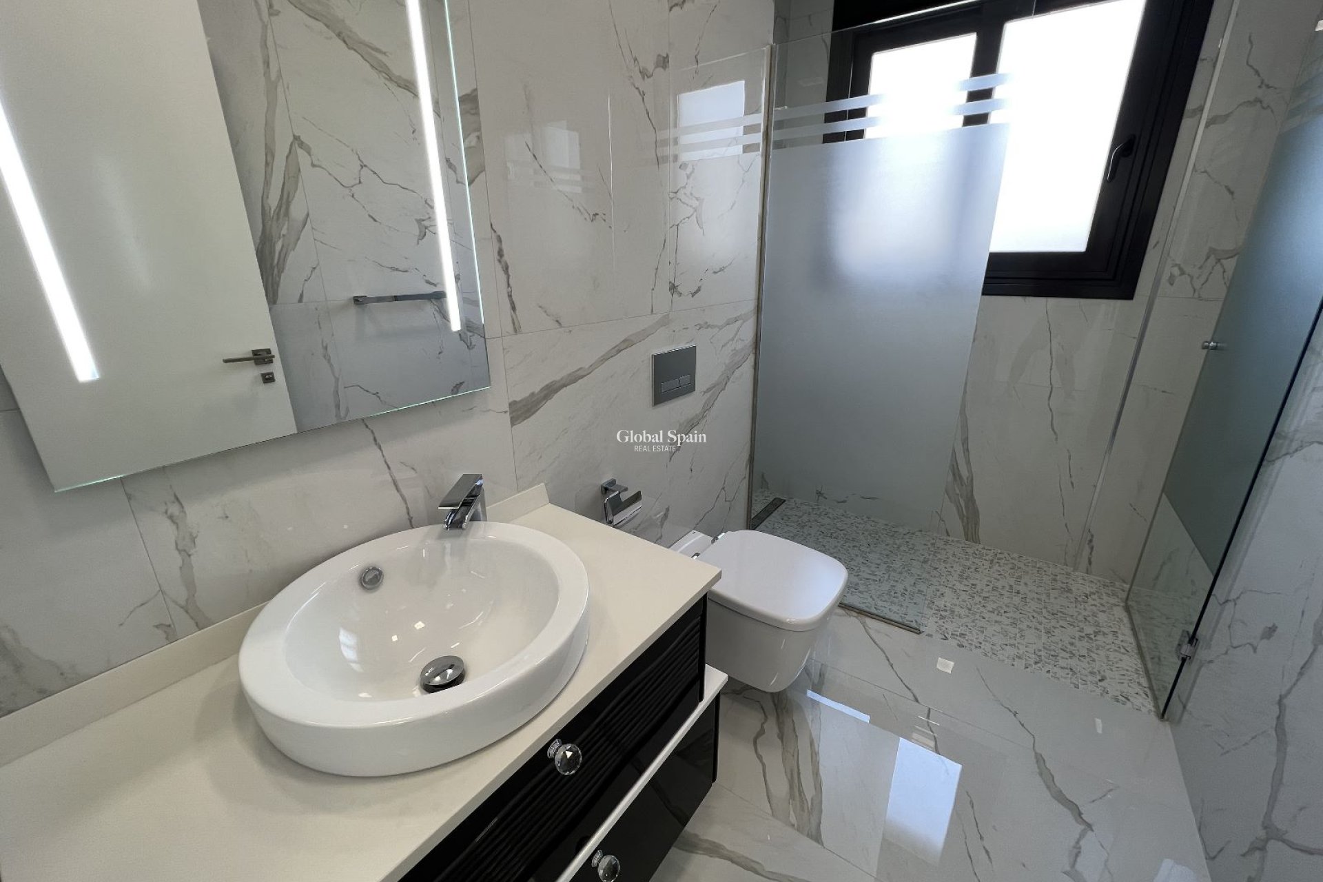 Resale - VILLA -
SAN MIGUEL DE SALINAS - Inland