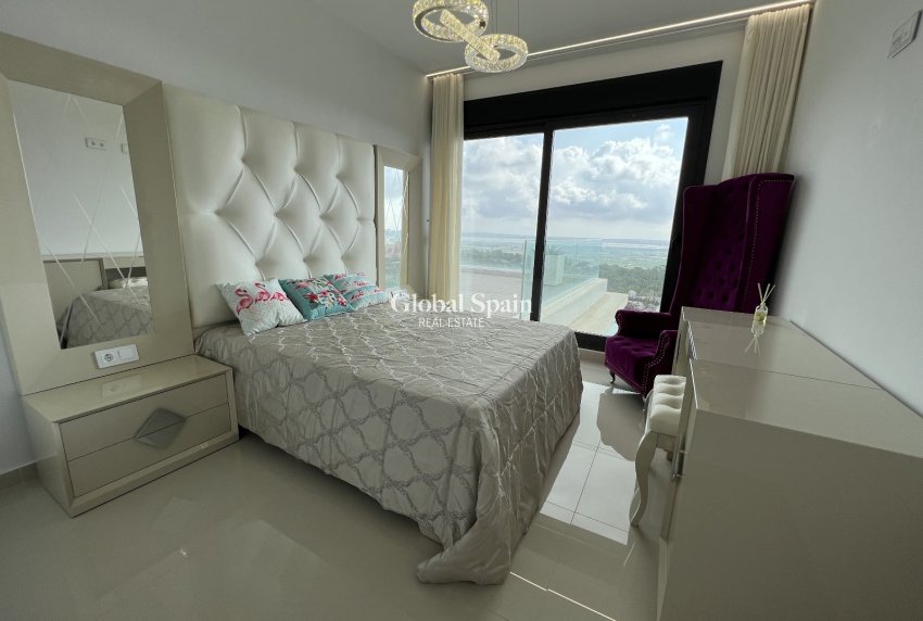 Resale - VILLA -
SAN MIGUEL DE SALINAS - Inland