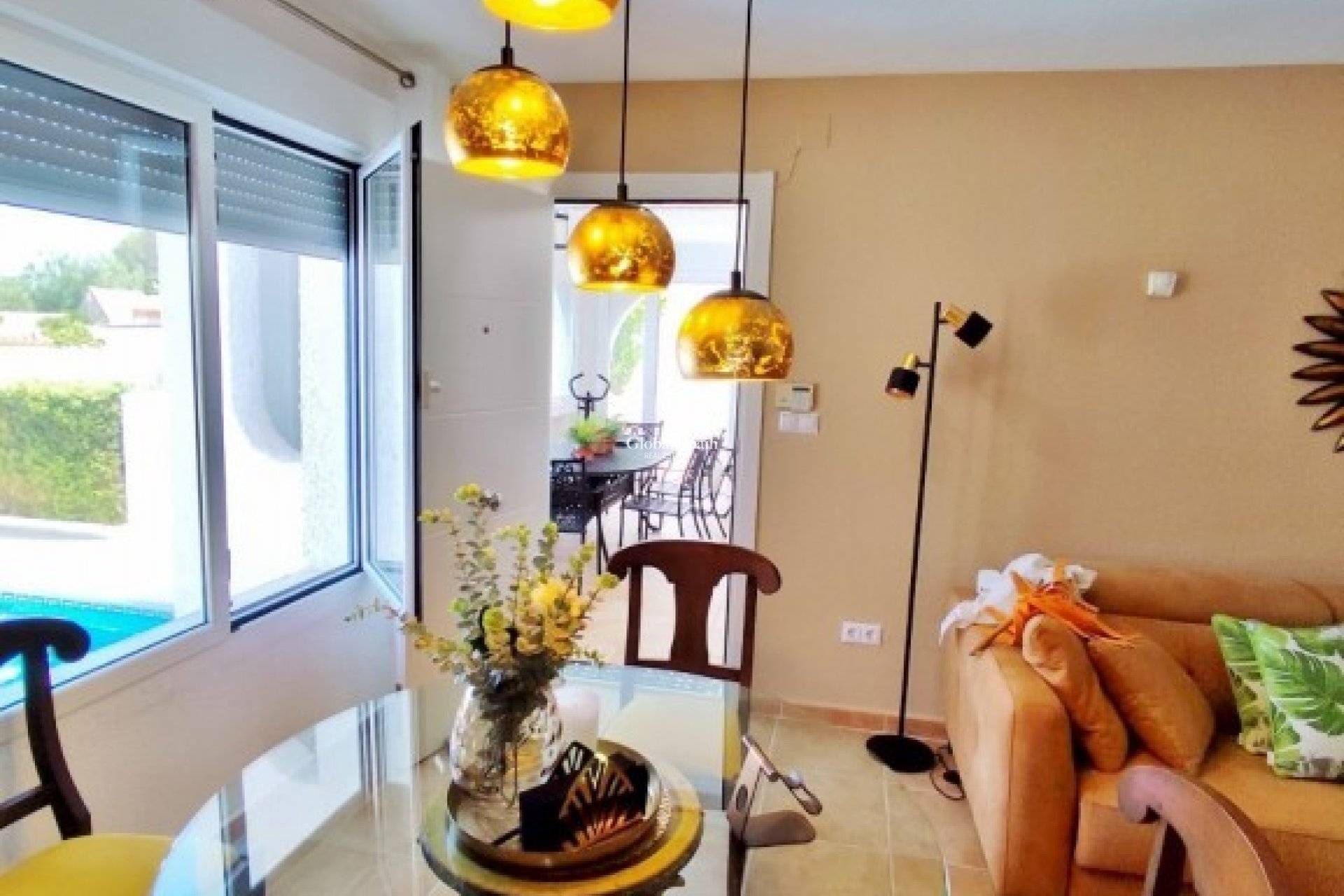 Resale - VILLA -
SAN MIGUEL DE SALINAS - Inland