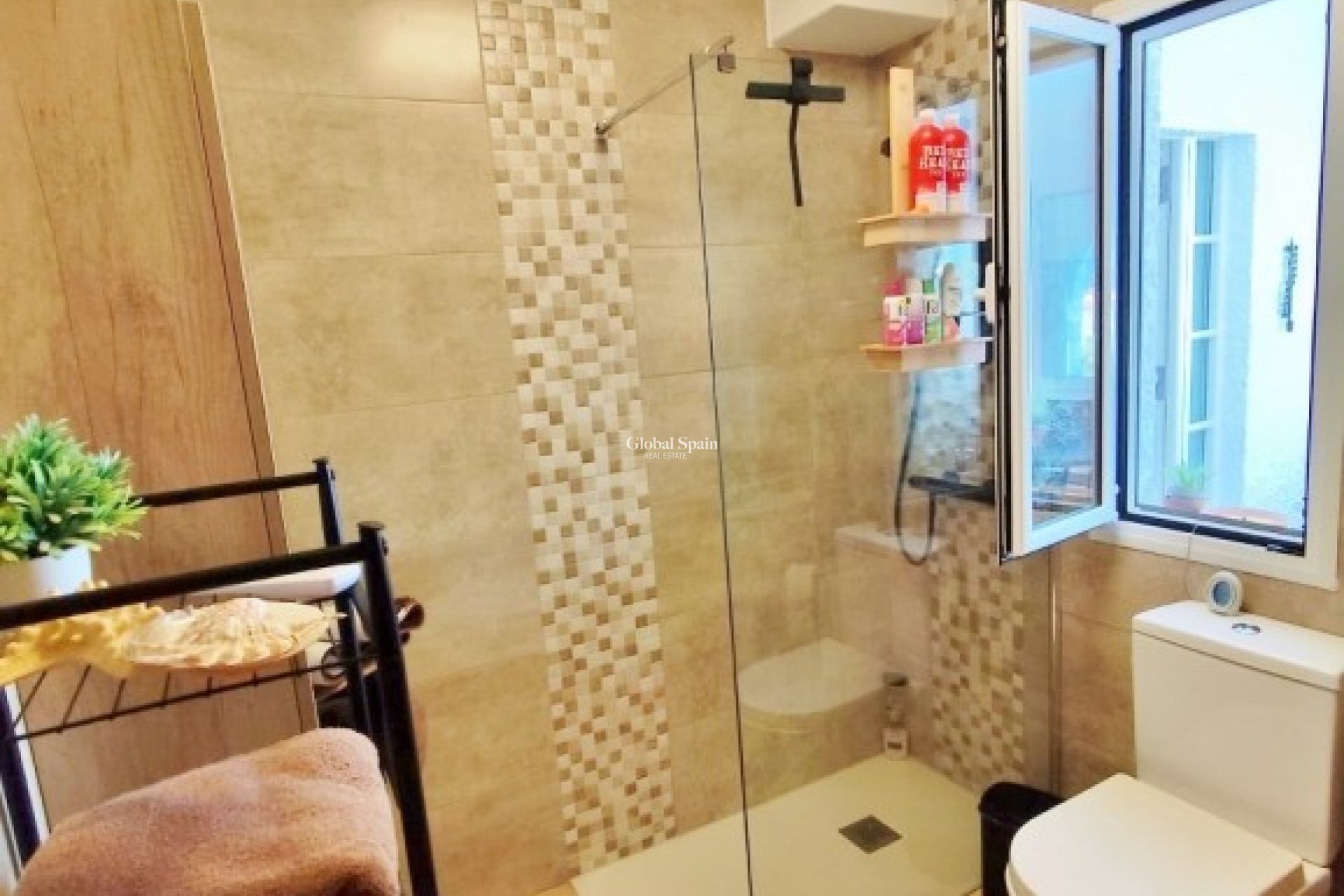 Resale - VILLA -
SAN MIGUEL DE SALINAS - Inland