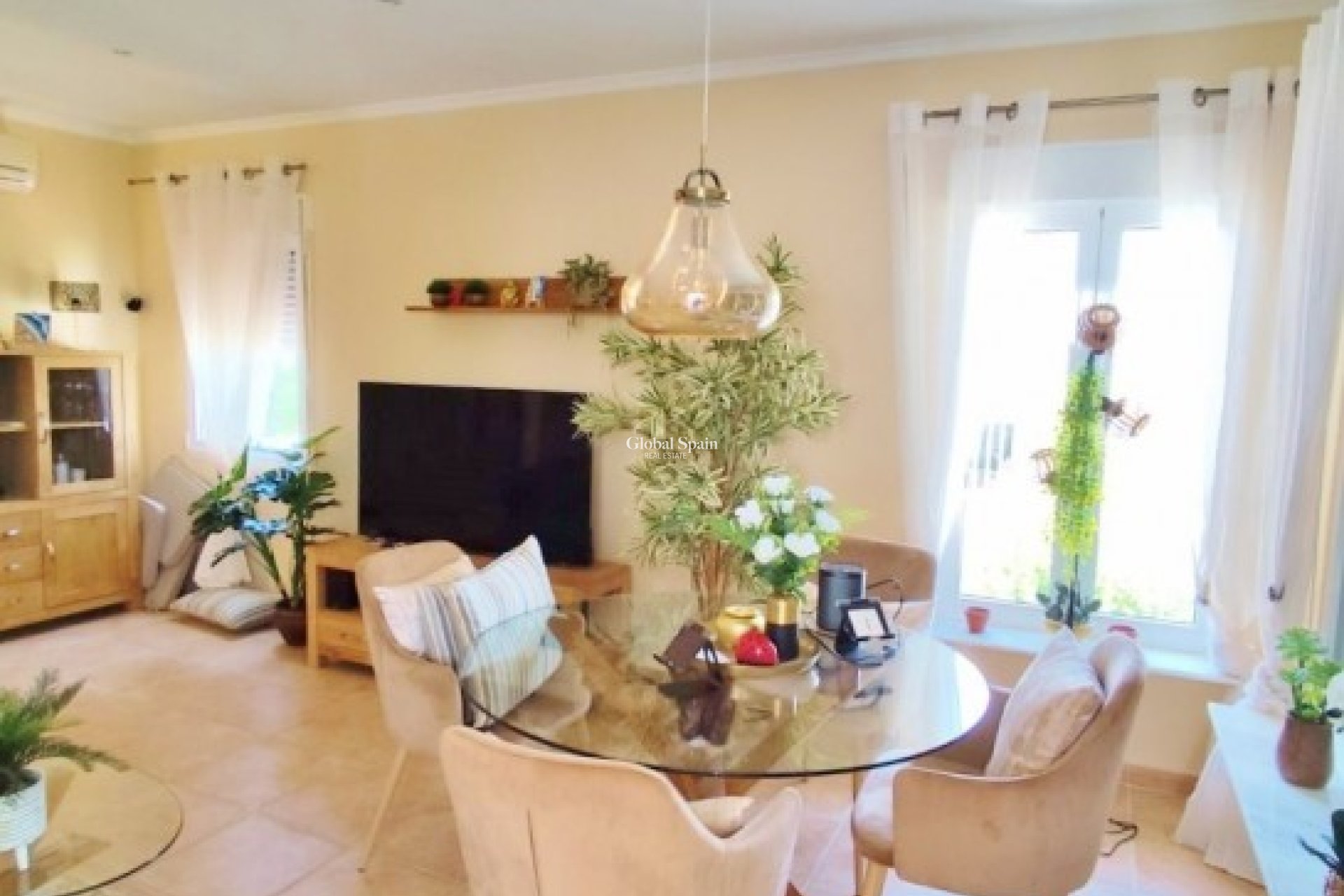 Resale - VILLA -
SAN MIGUEL DE SALINAS - Inland