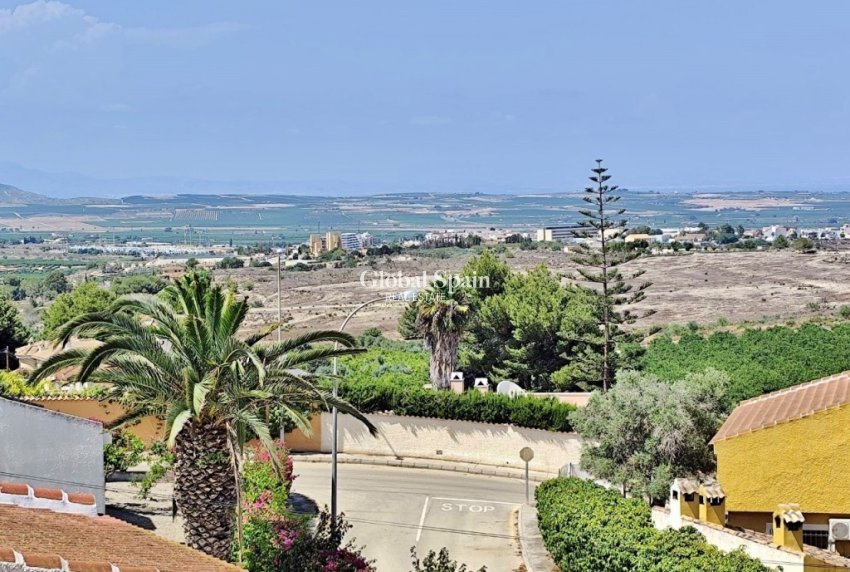 Resale - VILLA -
SAN MIGUEL DE SALINAS - Inland